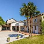 Hébergement de vacances Du Parc Genouille (Charente-Maritime)