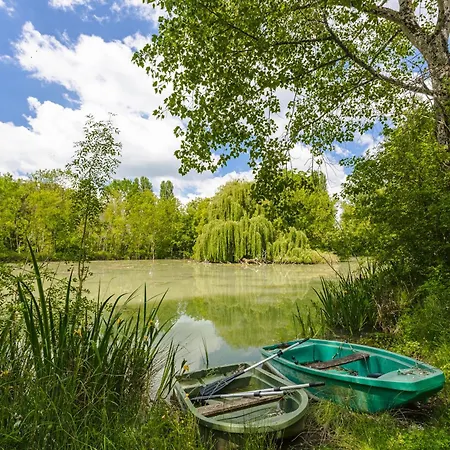Сasa de vacaciones Du Parc Genouille (Charente-Maritime)