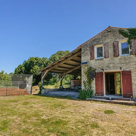 Hébergement de vacances Du Parc Genouille (Charente-Maritime)